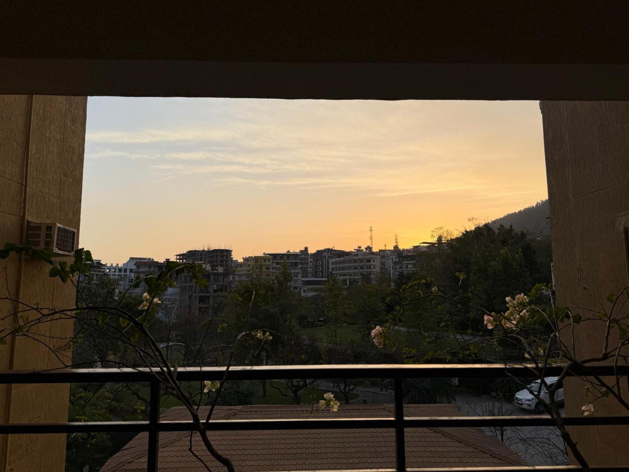 Luxury Aloha Majestic Apartments Rishīkesh Εξωτερικό φωτογραφία